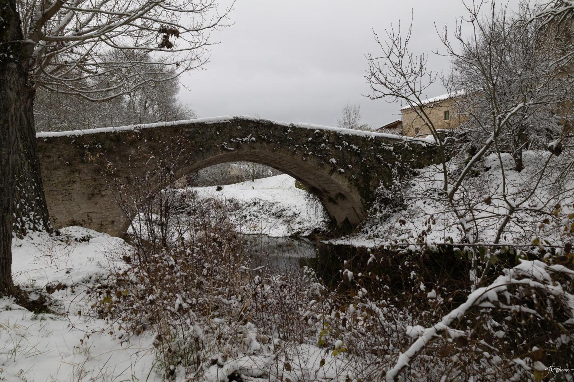 Studio Dans Le Luberon Céreste Екстериор снимка