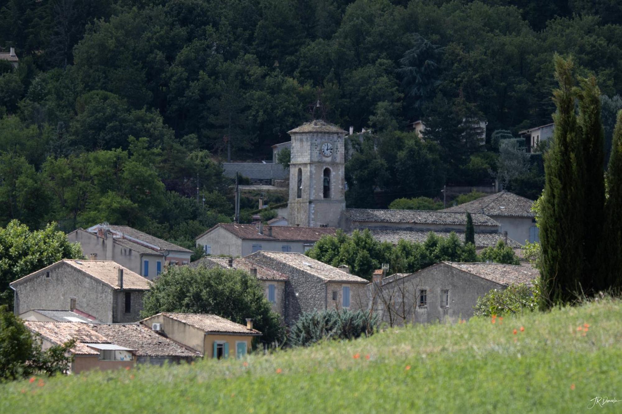 Studio Dans Le Luberon Céreste Екстериор снимка