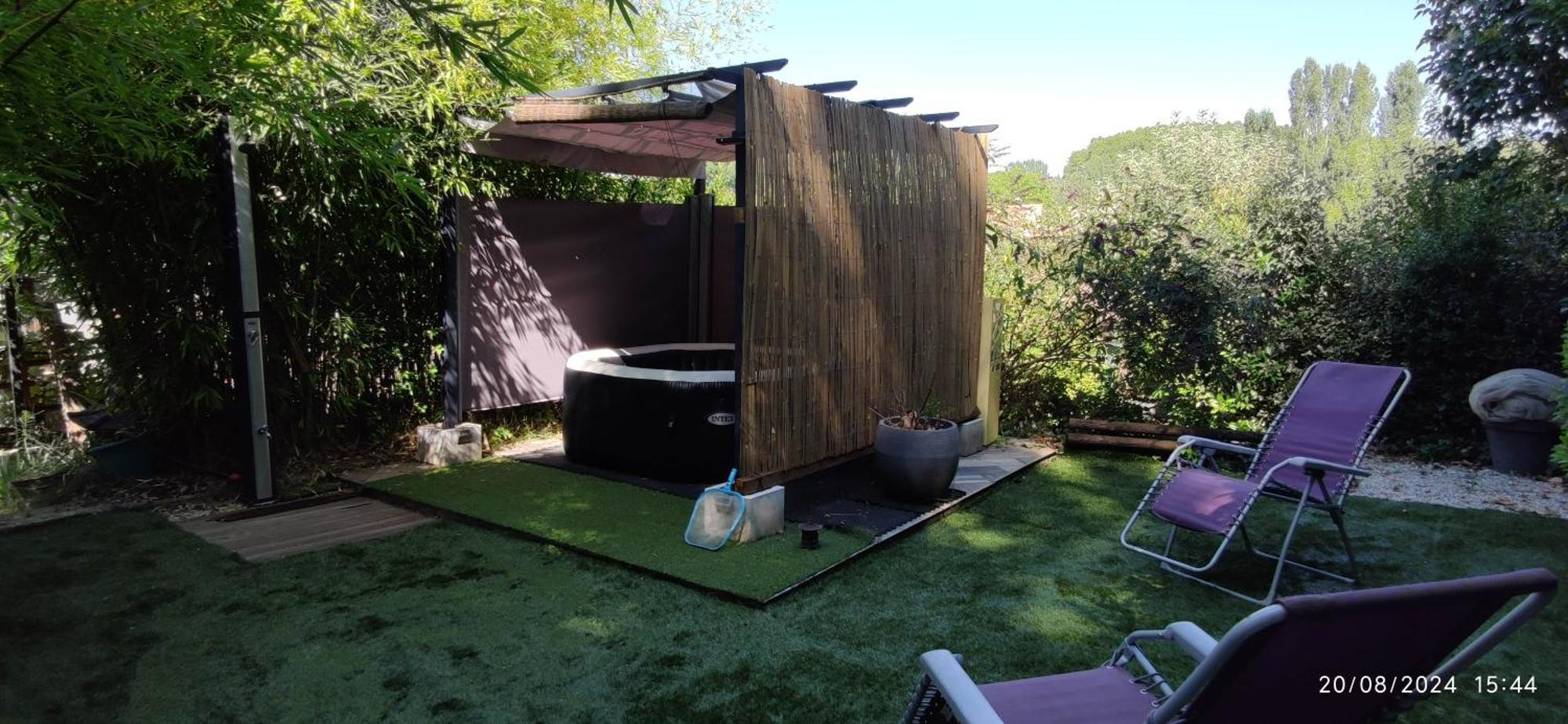 Studio Dans Le Luberon Céreste Екстериор снимка